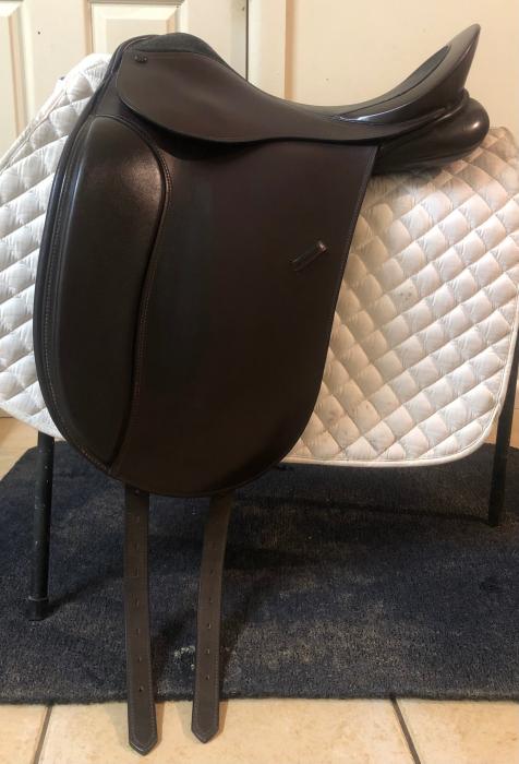 Beautiful Handcrafted Dressage/Show Saddle 17”