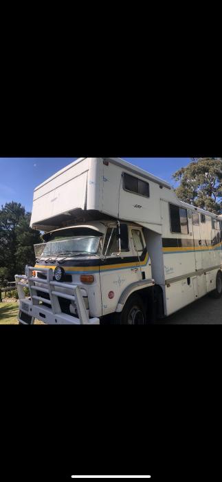 Nissan UD 4 Horse Truck with Living