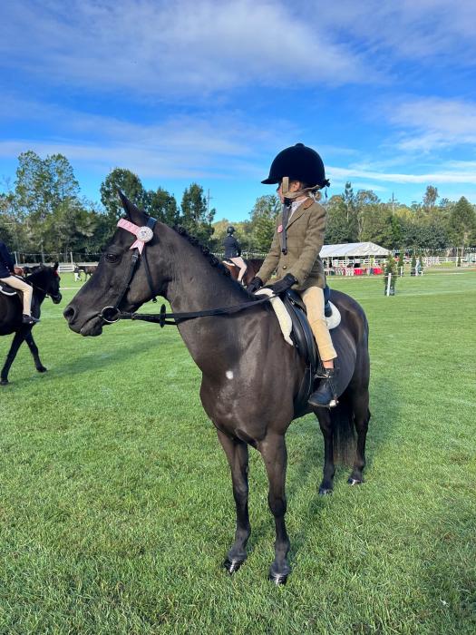 Cadbury Kisses - kids competitive pony 