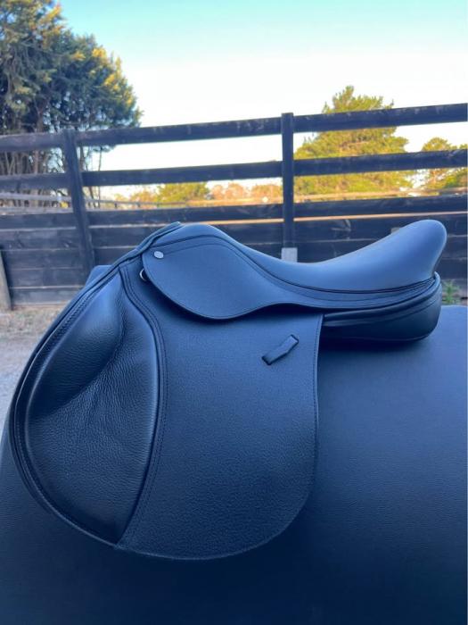 Loxely LX Jump Saddle (Bliss of London)